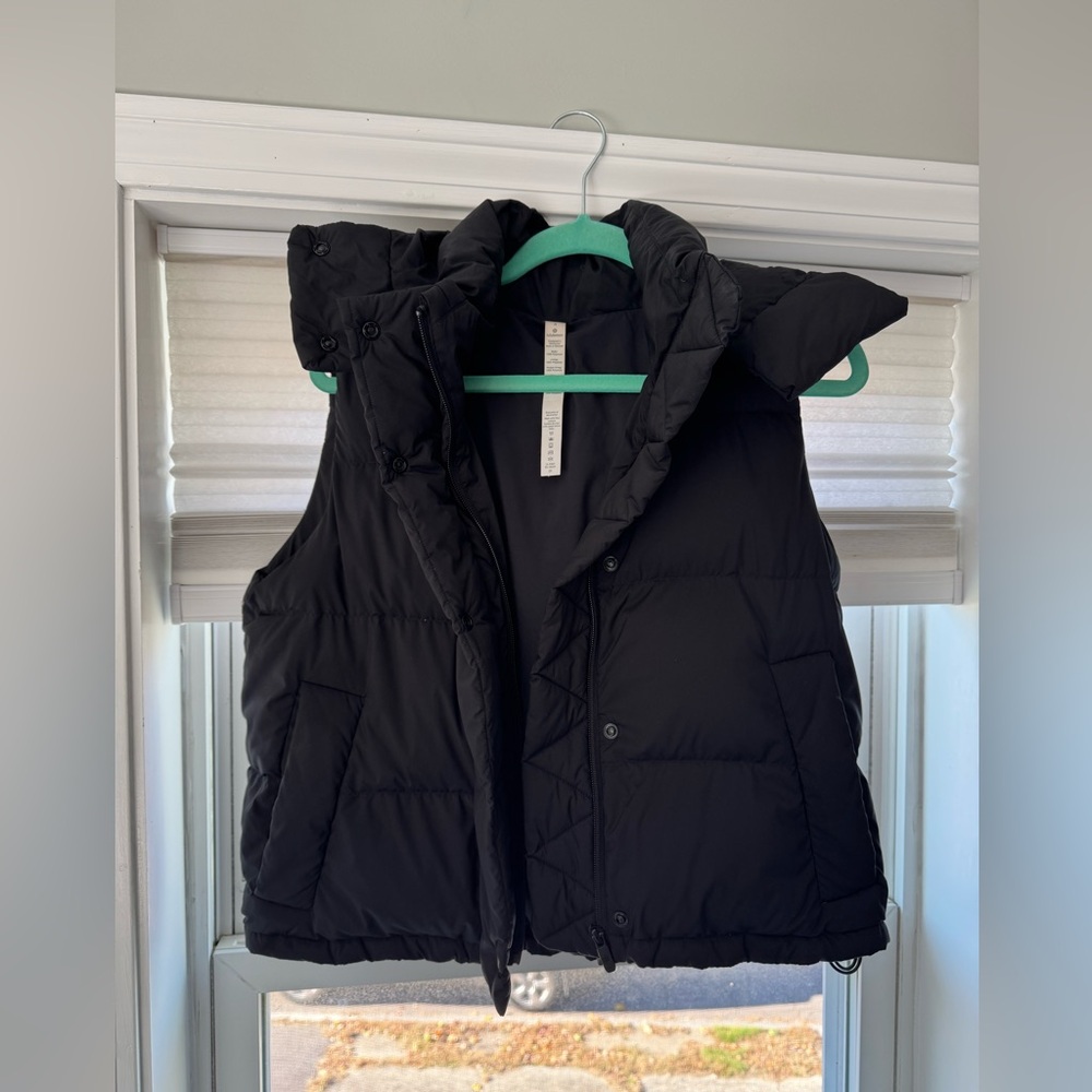 VGUC Lululemon Wunder Puff Cropped Vest, Size 4, Black